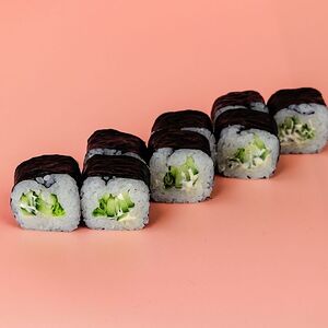 Ролл с огурцом