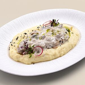 Бефстроганов с картофельным пюре