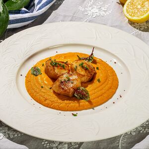 Тосканские гребешки на велюте из батата