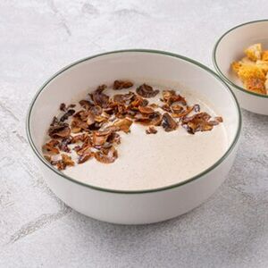 Суп-крем грибной с трюфельным маслом и грибными чипсами