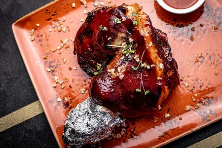 Свиная рулька Питерская