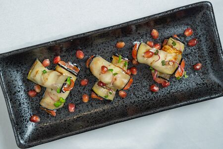 Рулетики из баклажанов