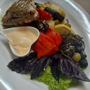 Стейк тунца Адмиралтейский