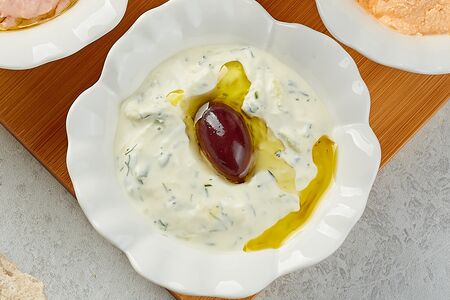 Греческий соус Дзадзики