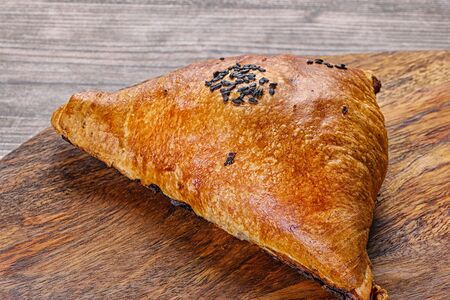 Самса слоеная с говядиной