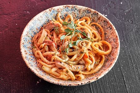 Лагман с курицей в кокосовом соусе