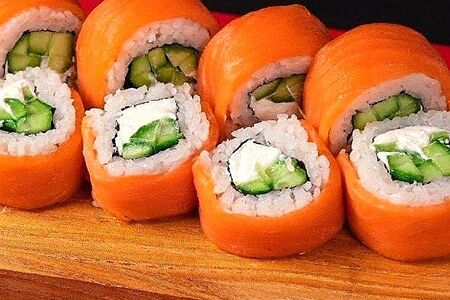 Lux Филадельфия ролл с огурцом