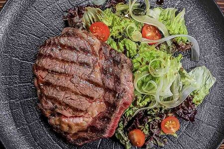 Стейк Рибай