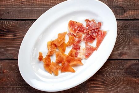 Чипсы мясные