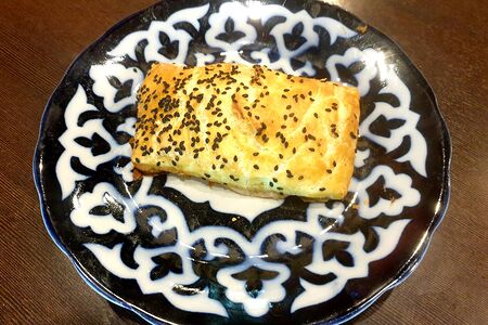 Самса Слоеная с бараниной