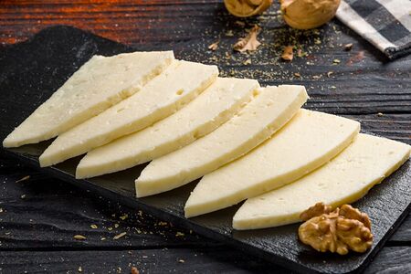 Сыр сулугуни