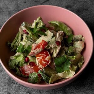 Салат по-грузински с соусом баже