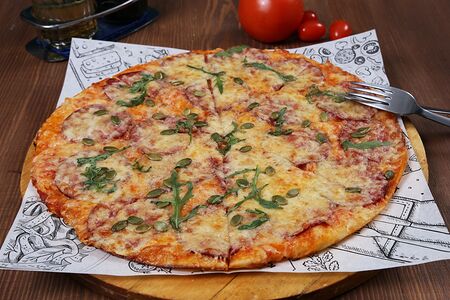 Салями пицца