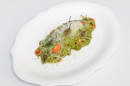 Паста с песто с гуакамоле