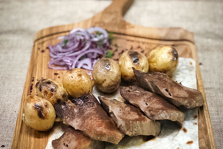 Шашлык из нежного телячьего языка