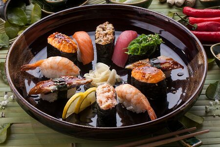 Запеченные суши Креветка