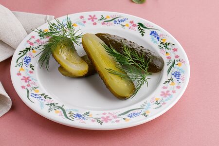 Огурцы бочковые 