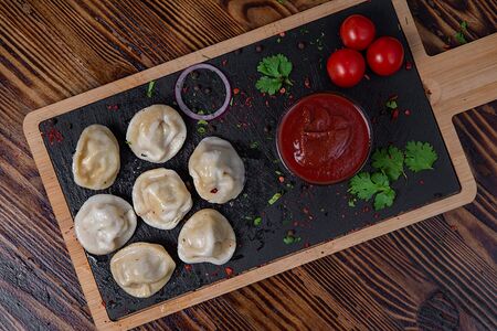 Пельмени отварные с курицей