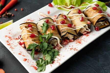 Рулеты из баклажанов