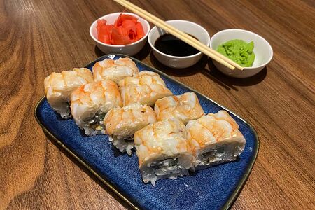 Роллы с креветкой