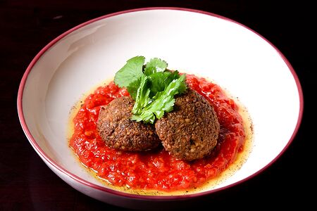 Фалафель с домашним лечо