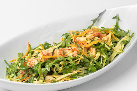 Салат с раковыми шейками, руколой и тыквой