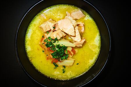 Сливочный суп с лососем