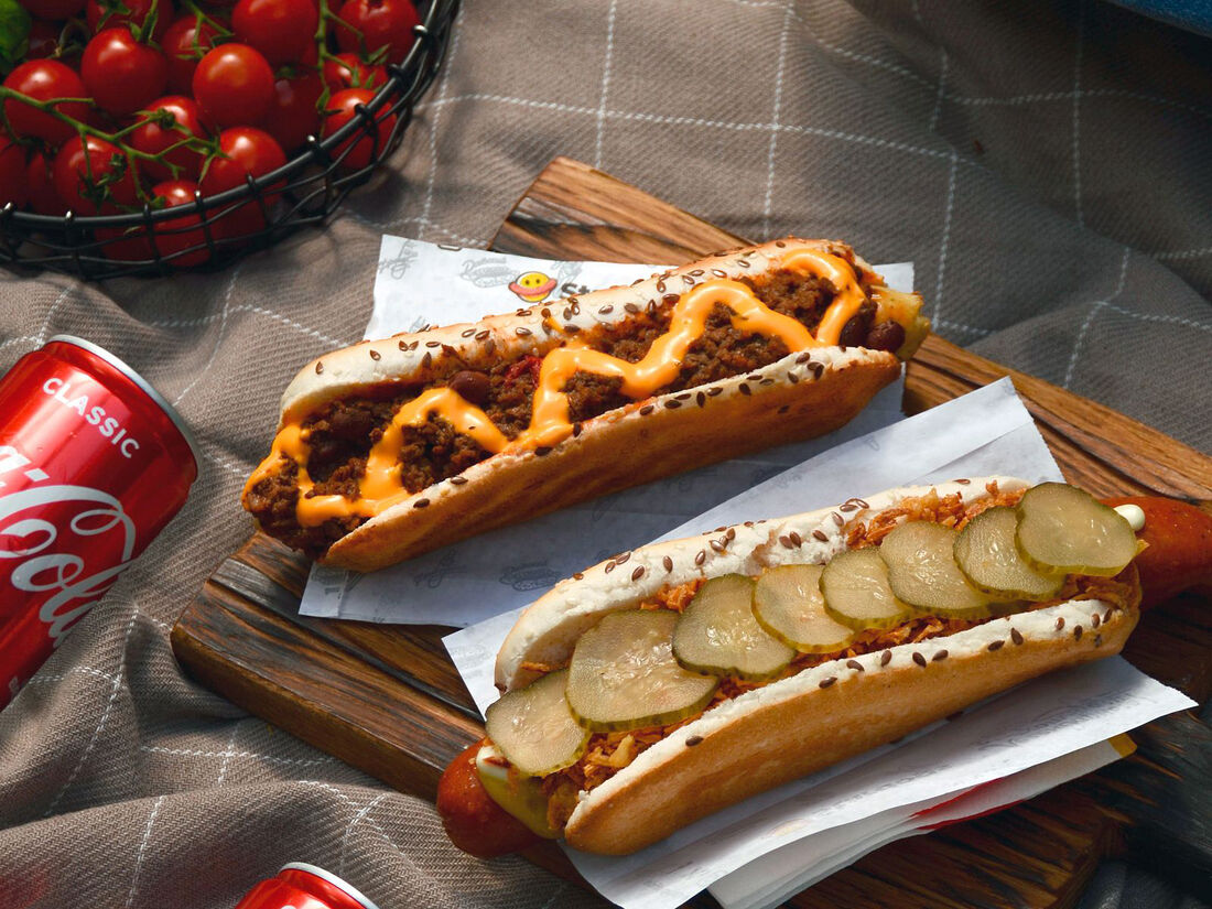 Ресторан Stardogs, Доставка из Stardogs, Ленинский район, ТЦ Магнит, улица  Анри Барбюса, Ленинский район, Астрахань, городской округ Астрахань,  Астраханская область, Южный федеральный округ, 414000, Россия,  местоположение на карте