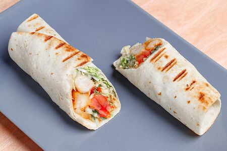 Шаверма по-тайски с курицей в кляре