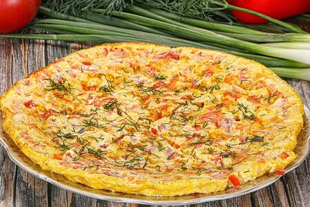 Омлет с колбасой