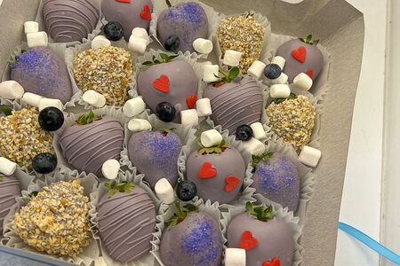 Клубника в шоколаде Фиолет