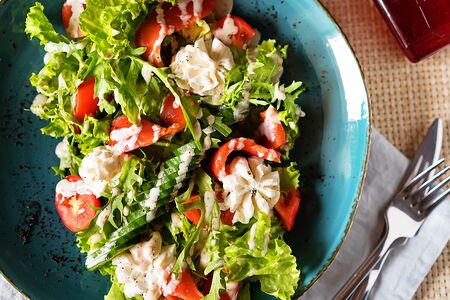 Салат с малосольной неркой 