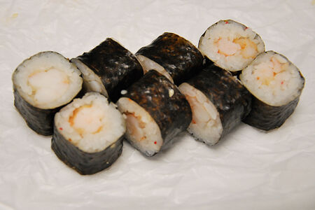 Ролл с креветкой