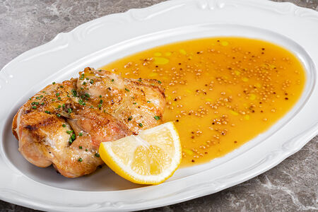 Цыпленок, горчичный соус