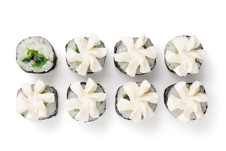 Мини-ролл с чукой и сыром