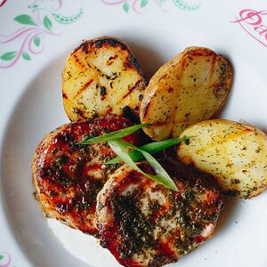 Свиная корейка с травами