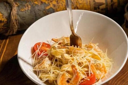 Паста с тигровыми креветками