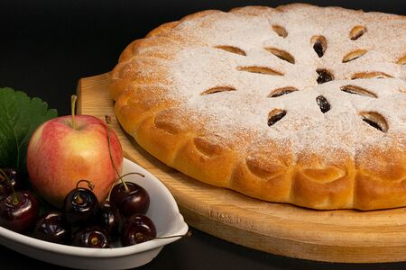 Балджын с вишней