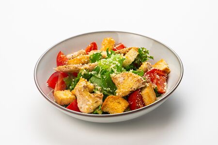 Салат Цезарь с курицей