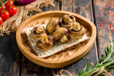 Шампиньоны на мангале