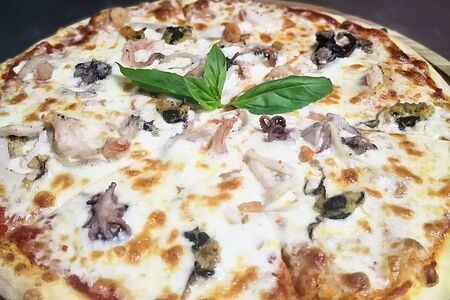 Пицца с морепродуктами 40 см