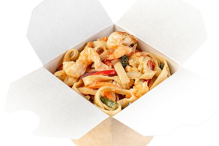 Лапша с креветками в сливочно-соевом соусе