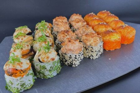 Набор запечённых роллов на двоих