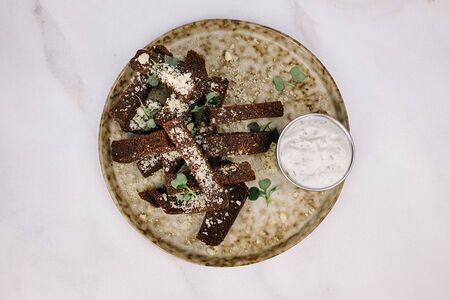 Гренки с пармезаном