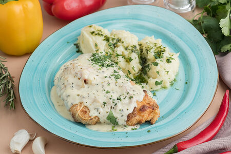 Куриная грудка по-критски с зимним соусом