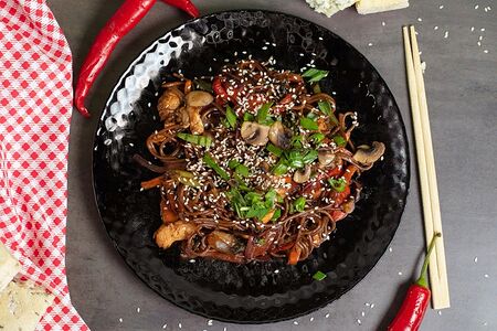 Вок с курицей