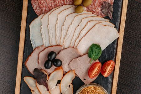 Ассорти мясное