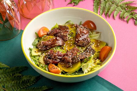 Салат с ростбифом