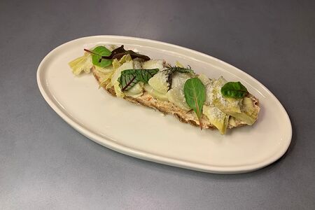 Брускетта с артишоками