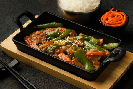 Жареный перец со свининой